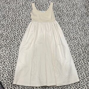 Chic Sleeveless Cream Maxi Dress